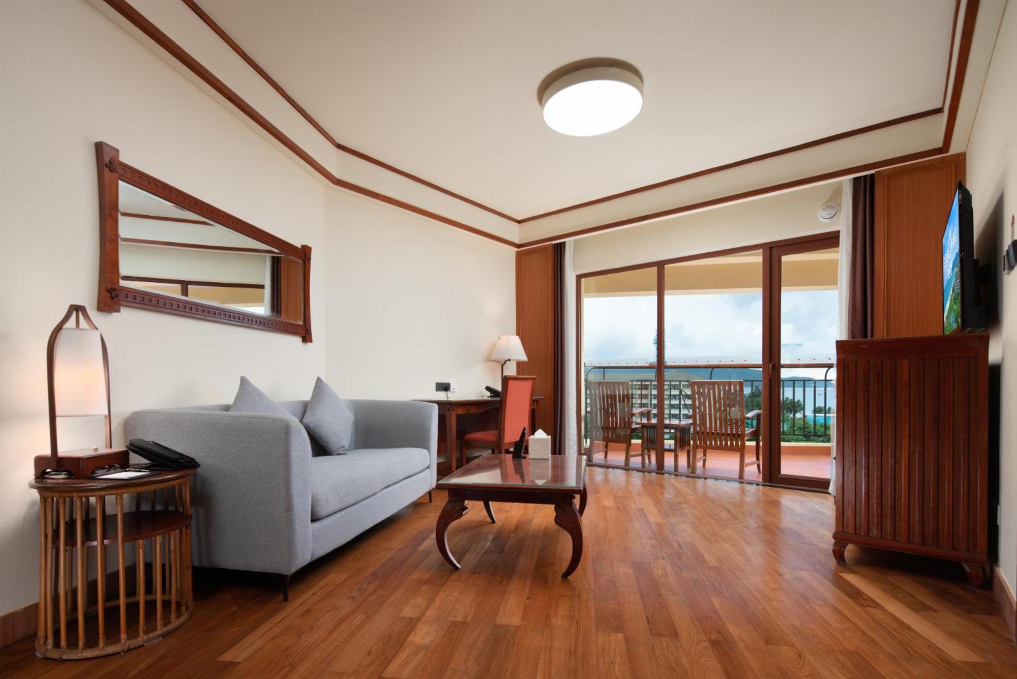 סניה Horizon Resort & Spa Yalong Bay מראה חיצוני תמונה